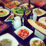How to Throw a Fab Dinner Party on a Budget