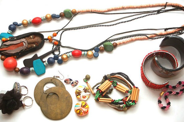 4 DIY Ways to Organize Your Jewellery 4 DIY Ways to Organize Your Jewellery