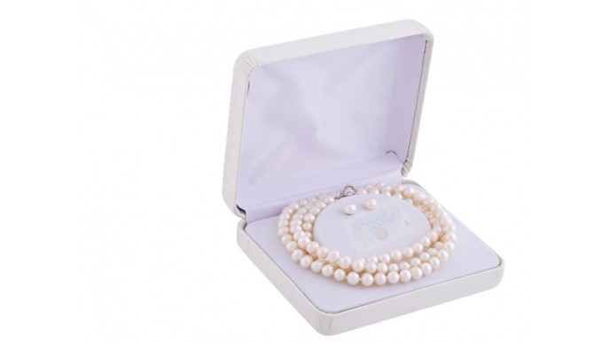 Best Buy Canada: 3 Piece Freshwater Pearl Jewellery Set $49.99 (Save $110)