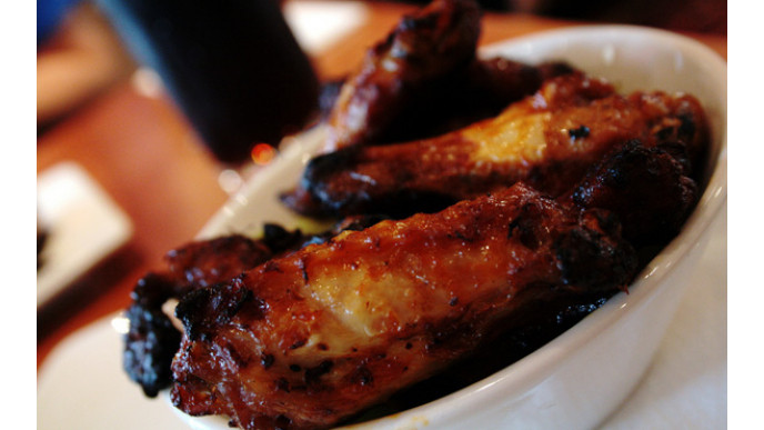 Pizza Hut Canada Freebie: Get Free Wings During Red Hut Week