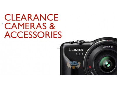 Blacks Canada: End of Season Camera & Accessories Clearance Sale 