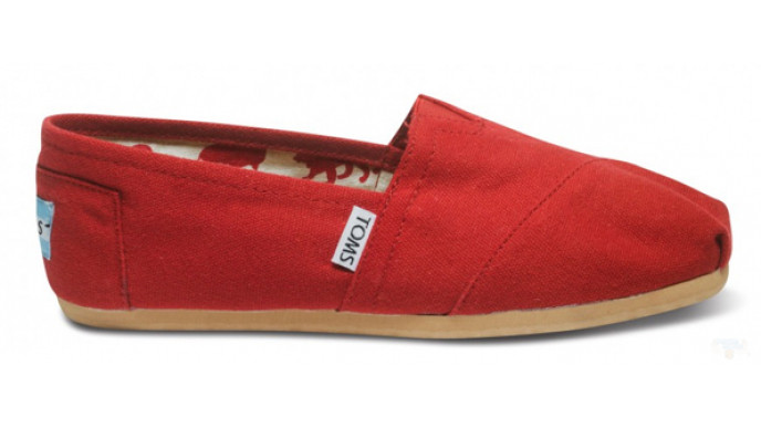 Shop.ca: Buy 2 Pairs of TOMS & Get a $10 Gift Card