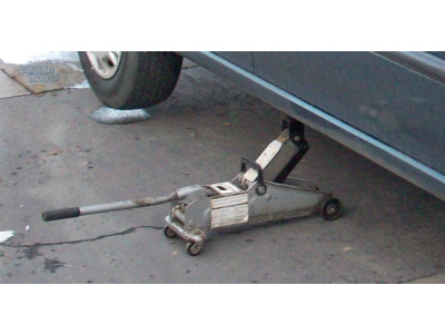 Princess Auto: 40% off 3 1/2 Ton Low Profile Floor Jack ($120)