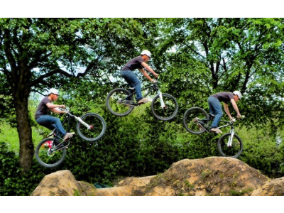 Chapters Canada: Hot Wheels Video Racer Micro Camera Car 75% Off