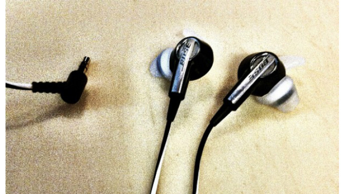 Bose Canada: Save 10% on IE2, MIE2 and MIE2i Headphones + FREE Shipping!