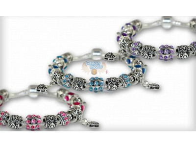 WagJag Canada: 61% Off a Pandora-Inspired Charm Bracelet
