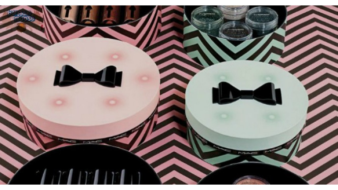 MAC Cosmetics: Free Shipping & Holiday Favourites