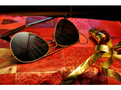 Ray-Ban Canada: 30% Off & Free Express Shipping for Black Friday Weekend