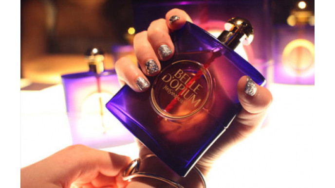 Canadian Freebies: Belle D'Opium Sample At The Bay