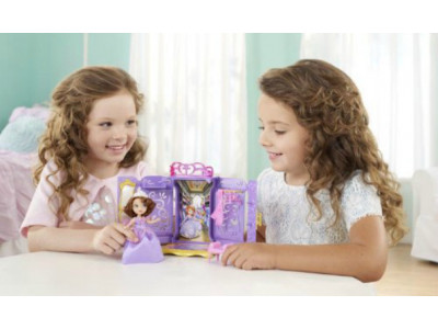 73% Off Sofia The First Wardrobe - Was $30 | Now $8 @ Walmart.ca