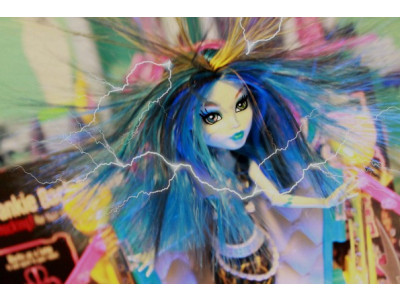 71% Off Monster High Frankie Recharge Chamber Was $55 | Now $16 @ Walmart