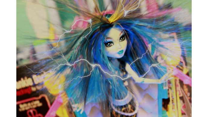 71% Off Monster High Frankie Recharge Chamber Was $55 | Now $16 @ Walmart