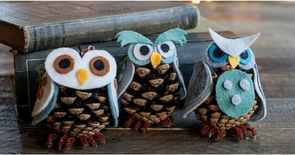 DIY Adorable Pine Cone Owls!