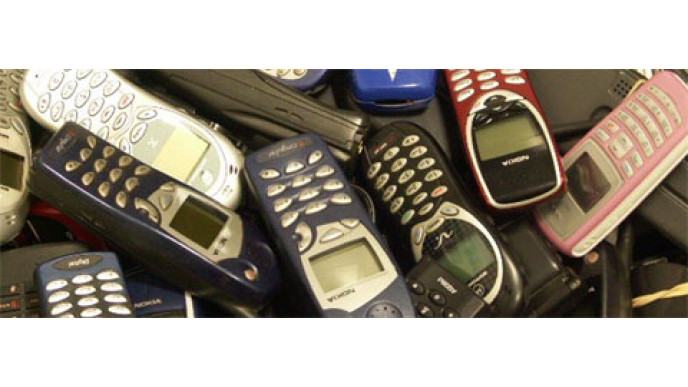 Free Cellphones @ 7-Eleven (Buy $100 Voucher)