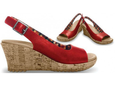 Women's Leigh Wedge Leather Shoes Now $38 @ Crocs.ca