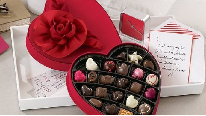 Valentine's Gifts Under $50 & Free Shipping @ The Sweet Basket!