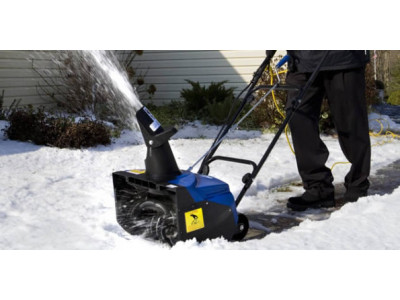 Snow Joe Snow Throwers from $118 @ Amazon Canada!