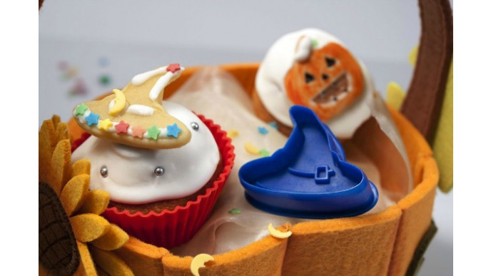 Amazon Canada: Silikomart Spring Ejection Mini Halloween Cookie Cutters Were $19 | Now $5 (EXPIRED)