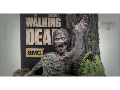 73% Off The Walking Dead Season 4 Limited Collector's Edition Just $40 + Free Shipping @ Amazon.ca (EXPIRED)