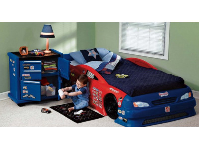 Step 2 Stock Car Convertible Bed 40% Off @ Sears -- Now $240 | Today Only!