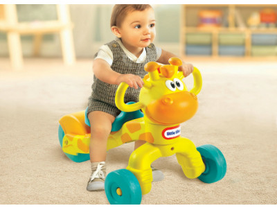 Little Tikes Go and Grow Lil Rollin Giraffe Was $40 | Now $20 @ Amazon.ca 