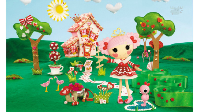 Lalaloopsy Doll Queenie Red Hearts Was $30 | Now $18 @ Amazon.ca