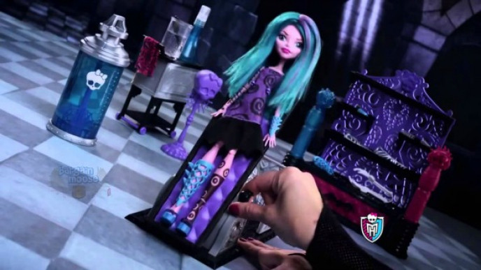 Walmart Canada: Monster High Color Me Creepy Design Chamber was $50, now only $20! 