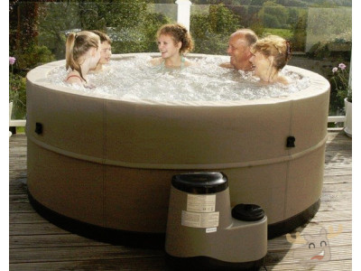 Swift Current 5 Person Spa Hot Tub was $1600 now $965 & Free Shipping @ eBay.ca!  (EXPIRED)
