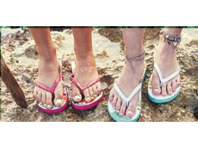Ardene Canada: 5 Pairs of Flip-Flops For $10 & Free Shipping
