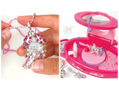 Walmart: Magnifying Jewellery Station Kit Was $15 | Now $5