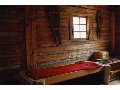 Hudson's Bay Canada: $100 Off HBC Blankets & Free Shipping