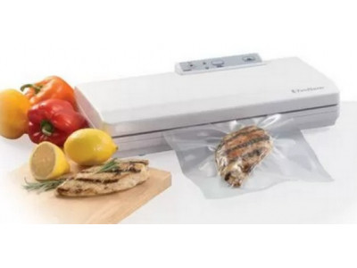 FoodSaver V2060 Vacuum Sealer was $90 | Now $60 & Free Shipping @ Walmart.ca *BUMP* (EXPIRED)
