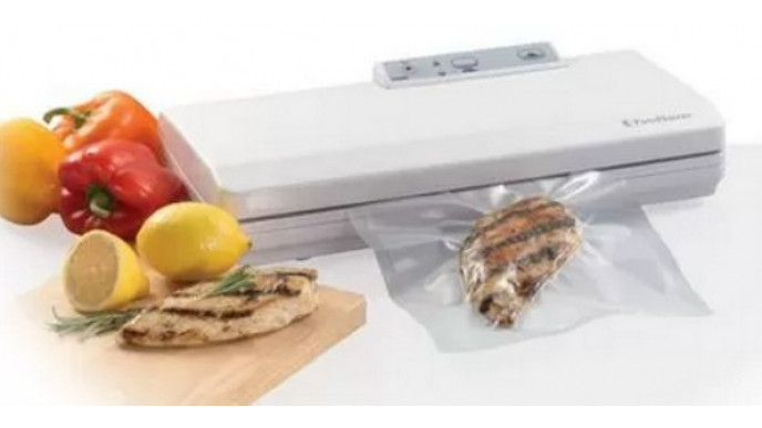 FoodSaver V2060 Vacuum Sealer was $90 | Now $60 & Free Shipping @ Walmart.ca *BUMP* (EXPIRED)