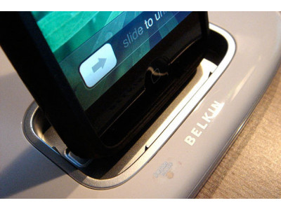 Amazon Canada: 61% Off Belkin Charge & Sync Dock For iPhone 5/6 & iPod 5th Gen - Now $15.11