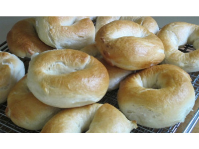 Toronto Freebie: 6 Free Bagels On Customer Appreciation Day March 24th @ What A Bagel