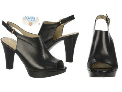 Take up to 78% Off Footwear & FS on $99 @ Naturalizer Canada