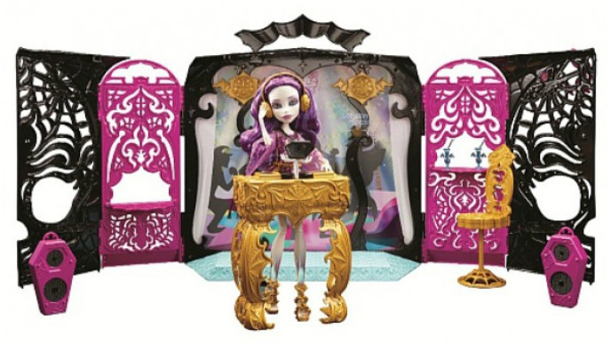 Toys R Us Canada: Buy One, Get One Free on Monster High, Barbie & More