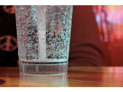 Amazon Canada: SodaStream Genesis Starter Kit Was $100 Now Only $60  (EXPIRED)