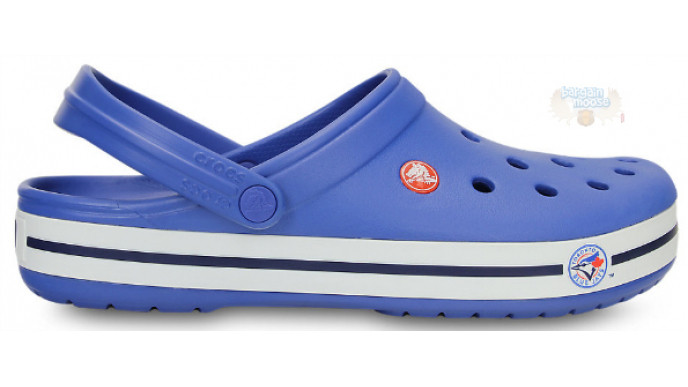 who sells crocs in canada