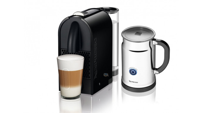 Hudson's Bay Canada: Nespresso U D50 Pure Black Bundle With Aeroccino Frother | Was $250 Now $150 (EXPIRED)