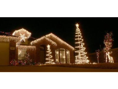 Lowes Canada: Outdoor Christmas Decoration Musical Show Box Only $180