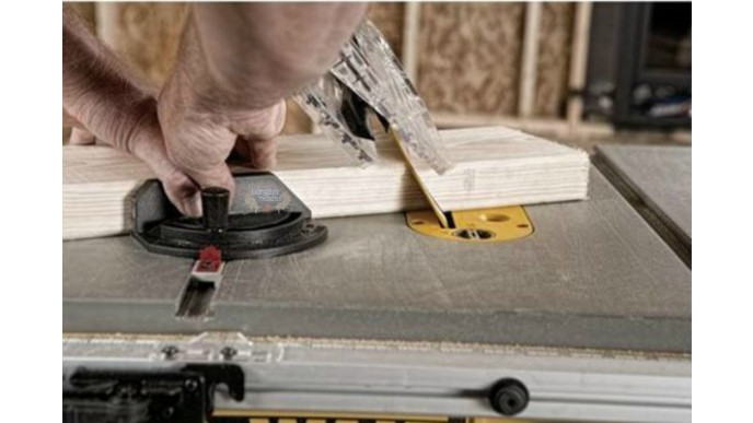 Lowes Canada: Mega Tool Event