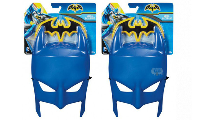 WalMart Canada: Batman Cowl And Batarang Role Play Pack | Was $12 Now $5