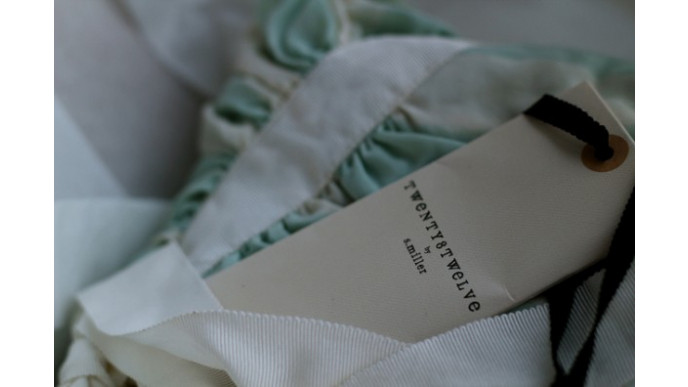 Outnet (US) Coupon Code: Free Shipping On $250 & Extra 30% Off Select Items