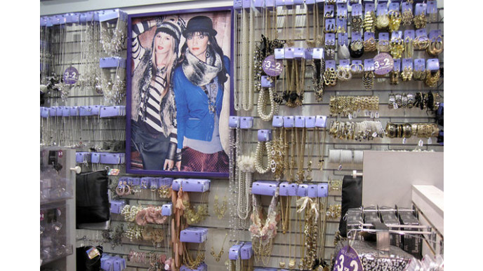 Claire's Canada Coupon Code: 25% Off Everything (+ $2 Clearance Deals)