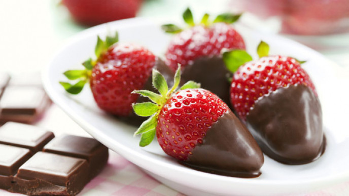 Chocolate Covered Fruit Boxes from $30 @ Edible Arrangements