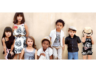 Extra 40% Off & Free Shipping @ Gap
