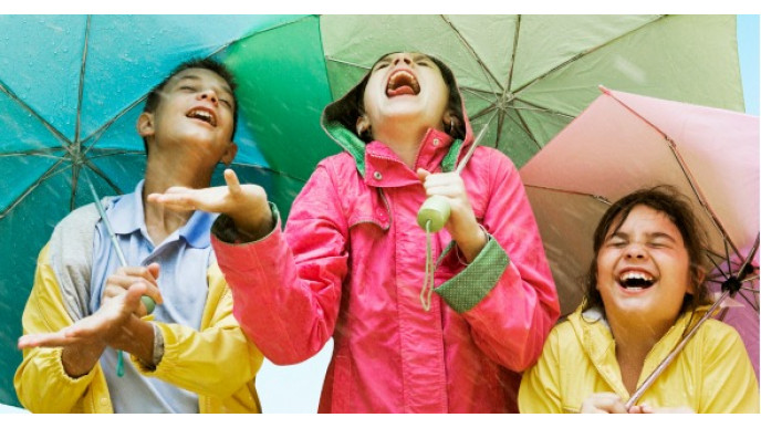 Get Ready for Spring with 25% off Rain Outerwear & Accessories @ Joe Fresh