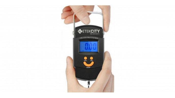 No More Overage Weight Fees On Luggage! $13.50 Luggage Scale @ Amazon.ca