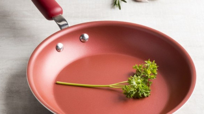 Metallic Red KitchenAid Skillet Now $20 @ Walmart.ca